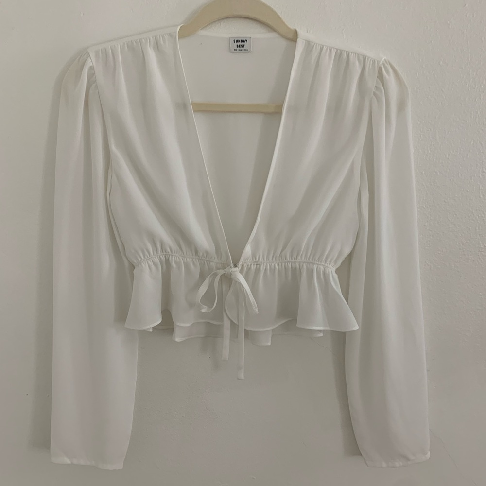 Aritzia cropped tie front blouse